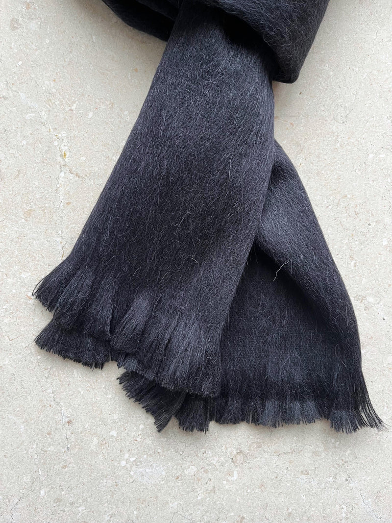 ALPACA WINTER SCARVE - BLACK